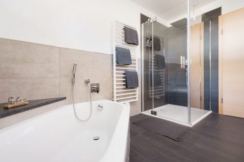 5 Badewanne-und-Dusche